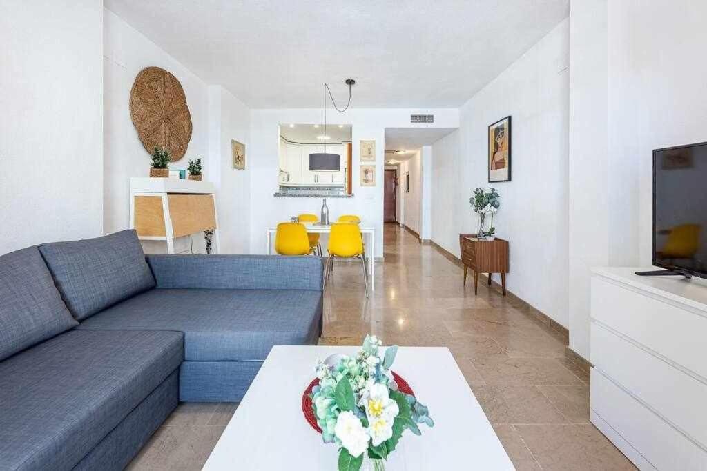 797 Holiday Rentals- Hermoso Apartamento Para 4 En Бенальмадена Екстер'єр фото