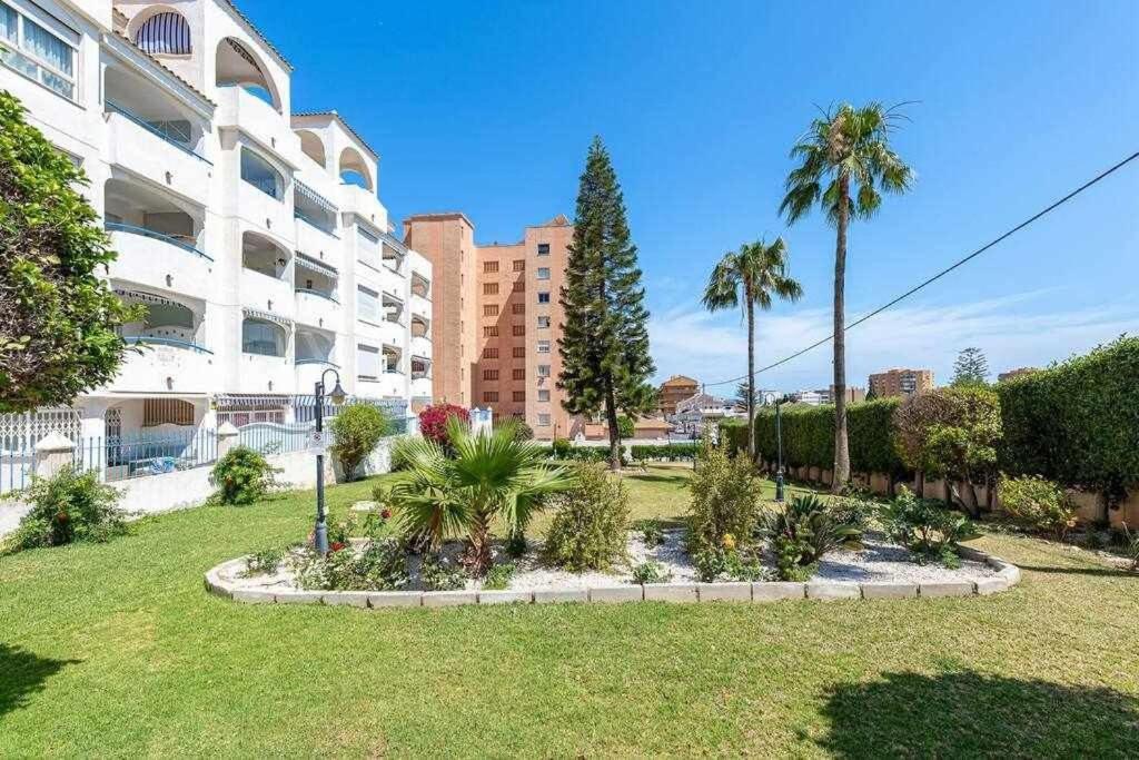 797 Holiday Rentals- Hermoso Apartamento Para 4 En Бенальмадена Екстер'єр фото